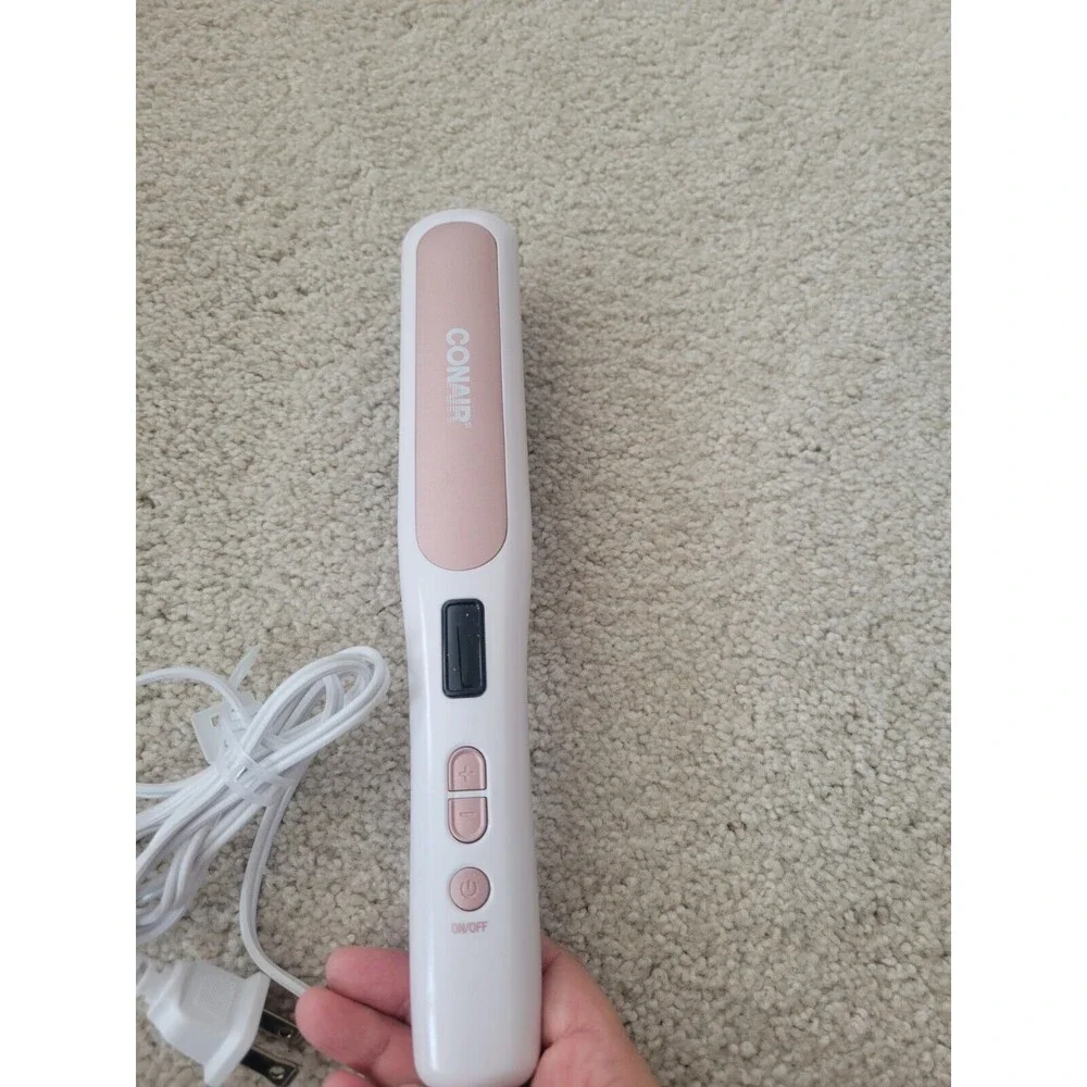 New Conair Double Ceramic Heated Straight Brush Upto 400F Antiscald Heated Plate